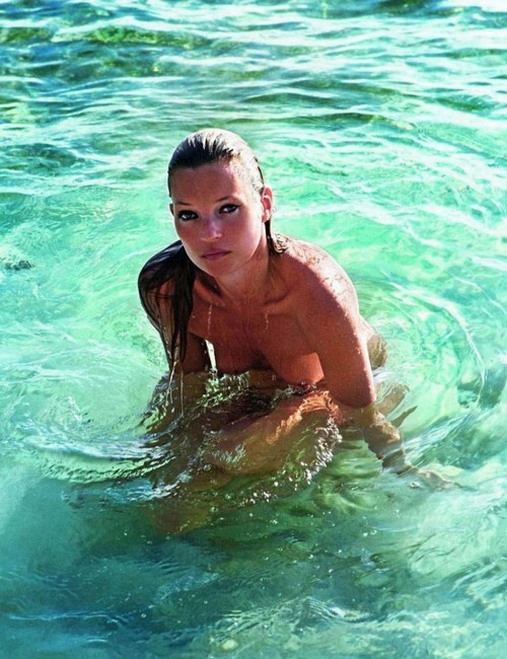 Kate Moss meztelen Kate Moss meztelen