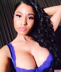 Nicki Minaj mellei